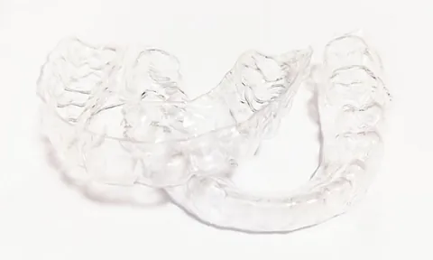 Transparente Knirscherschiene zur Zahn- und Kieferschutz bei Zähneknirschen